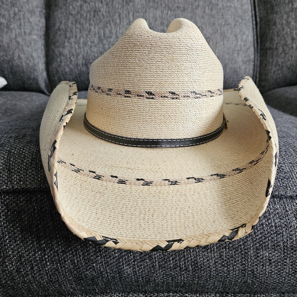Stylish Cream Cowboy Hat with Black Accents